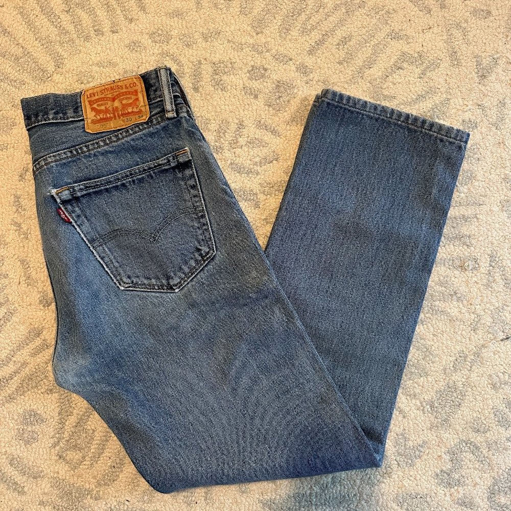 Levi's 501 Jean, Size 30x34 (Modern Size 28) - Picture 1 of 3
